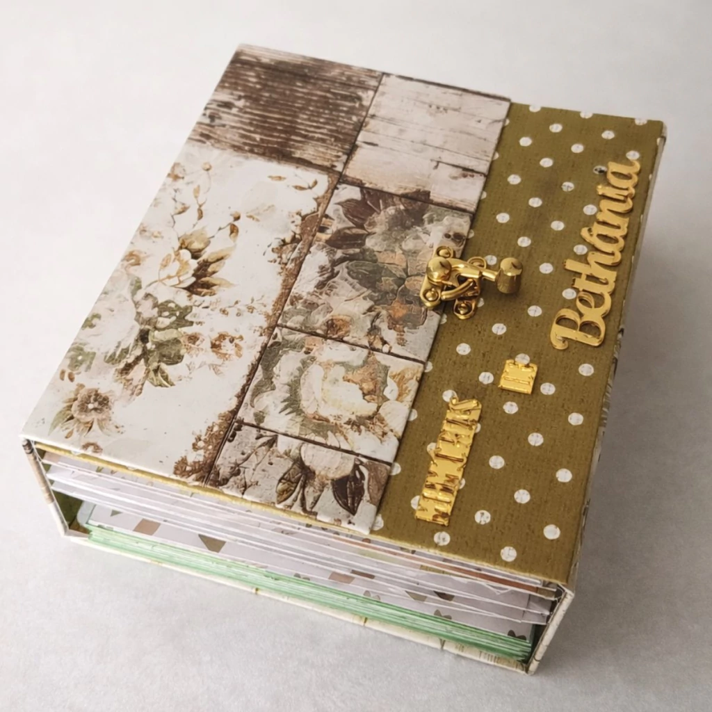 Álbum Scrapbook 18x20cm p/personalizar